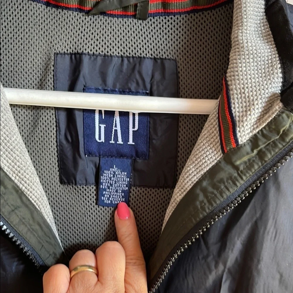 GAP Men's Dark Gray Vest
